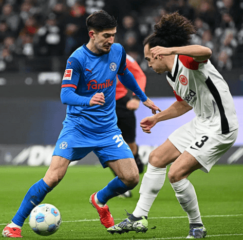 包含德国杯赛前再迎强敌；本菲卡完成体检；主帅态度——底气十足；轮换策略成焦点的词条-九游体育